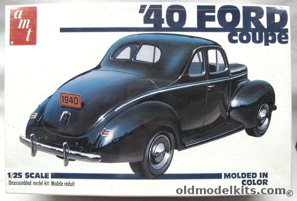 AMT 1/25 1940 Ford Coupe, 2400 plastic model kit